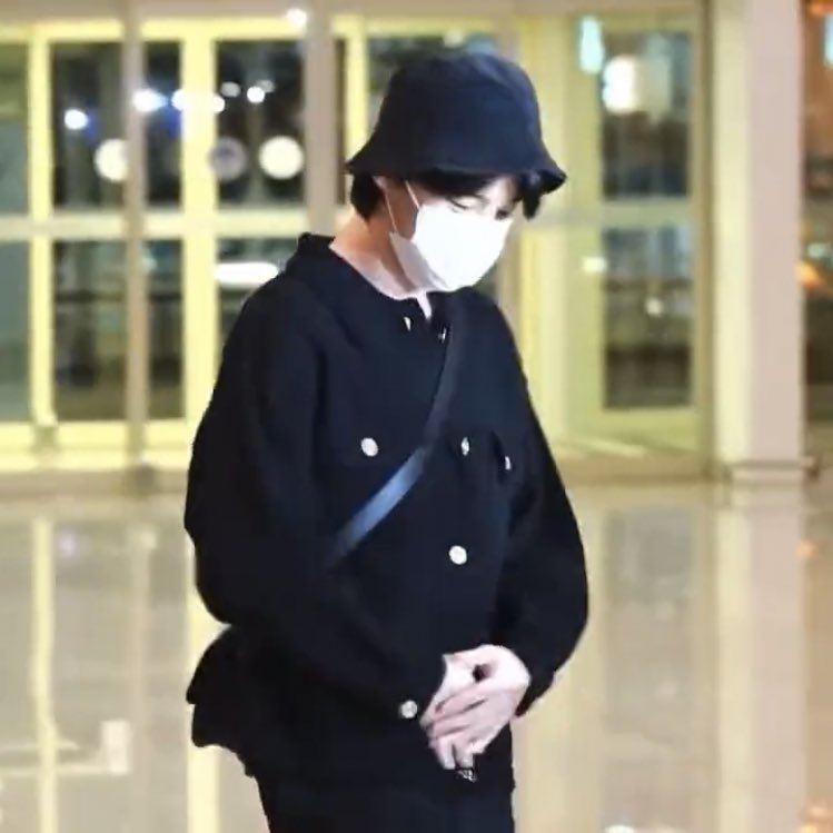 [잡담] 오늘자 지민 갭차이 봐 ㅋㅋㅋ | 인스티즈