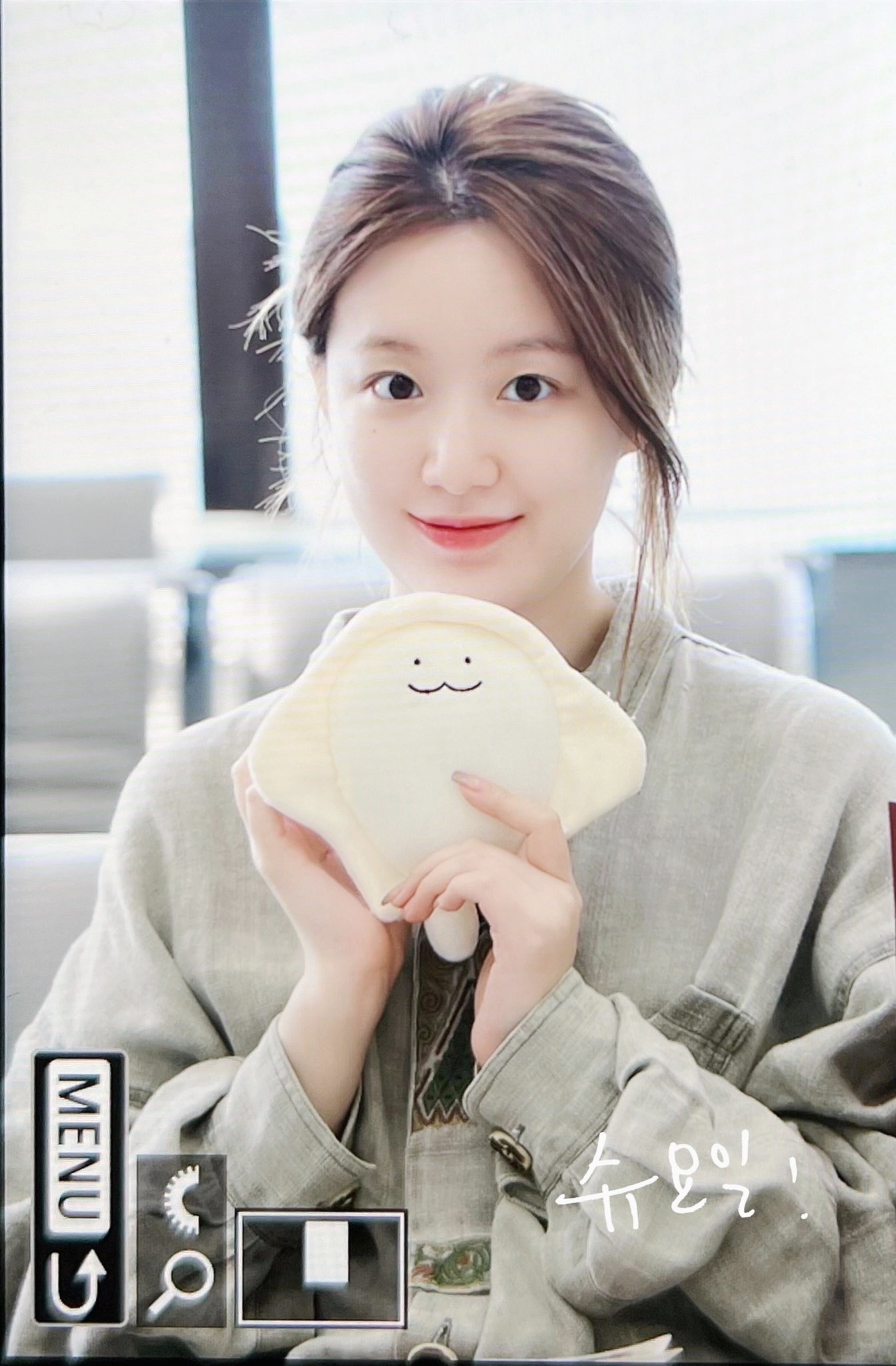[잡담] 슈화 이사진 뭐야 너무 순둥하고 귀여웤ㅋㅋㅋㅋ | 인스티즈