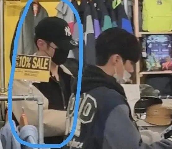 [잡담] 헐 한빈이랑 하오랑 옷 똑같네 | 인스티즈