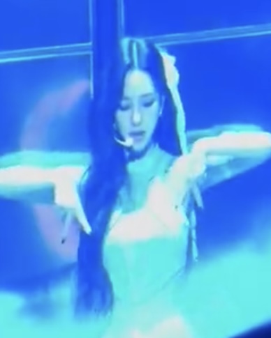 [잡담] 오늘 카리나 솔로무대... | 인스티즈