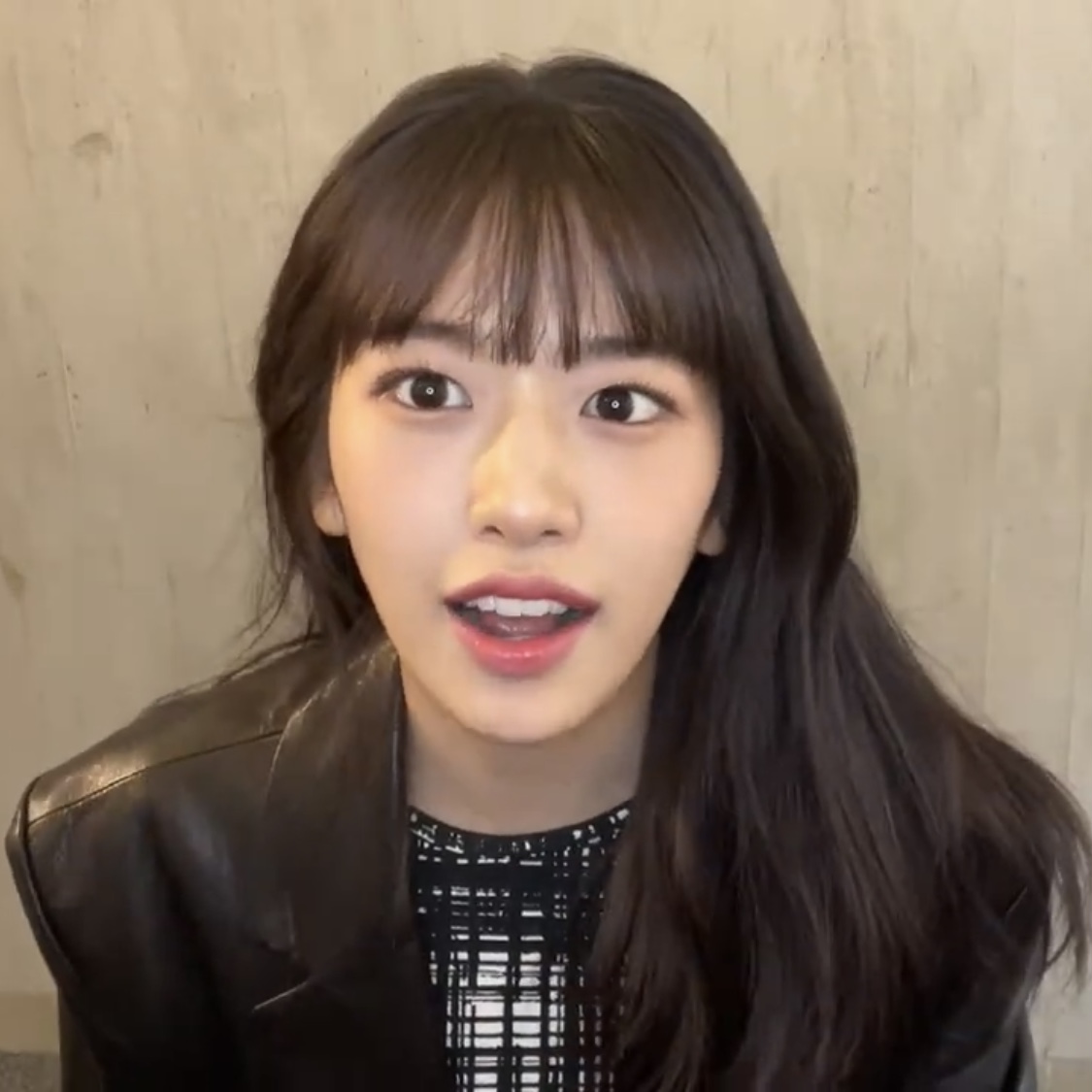 [잡담] 안유진 라이브한거 유튜브에 떴길래 봤는데 | 인스티즈