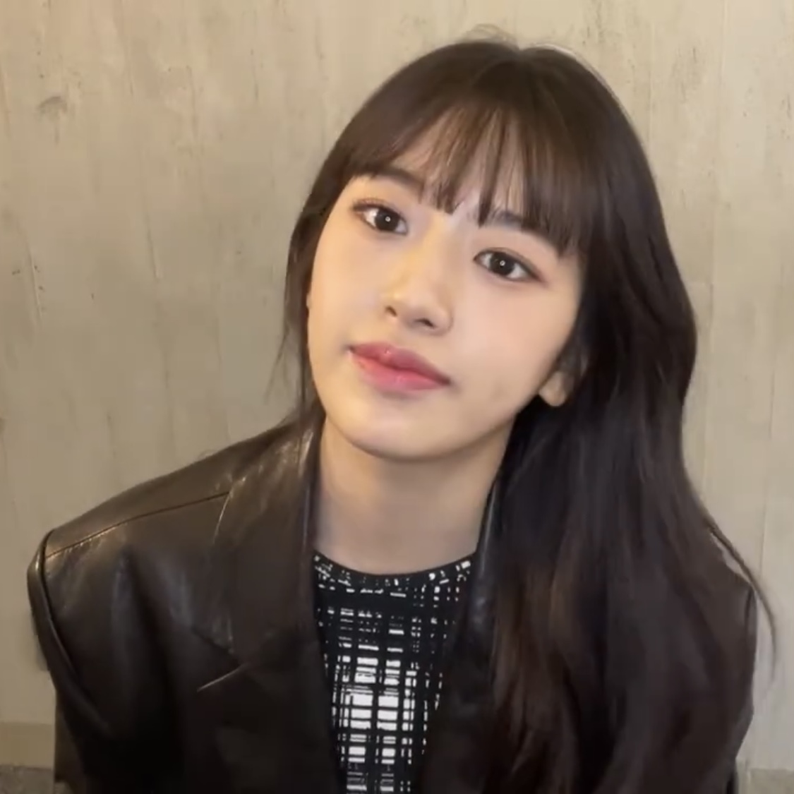 [잡담] 안유진 라이브한거 유튜브에 떴길래 봤는데 | 인스티즈