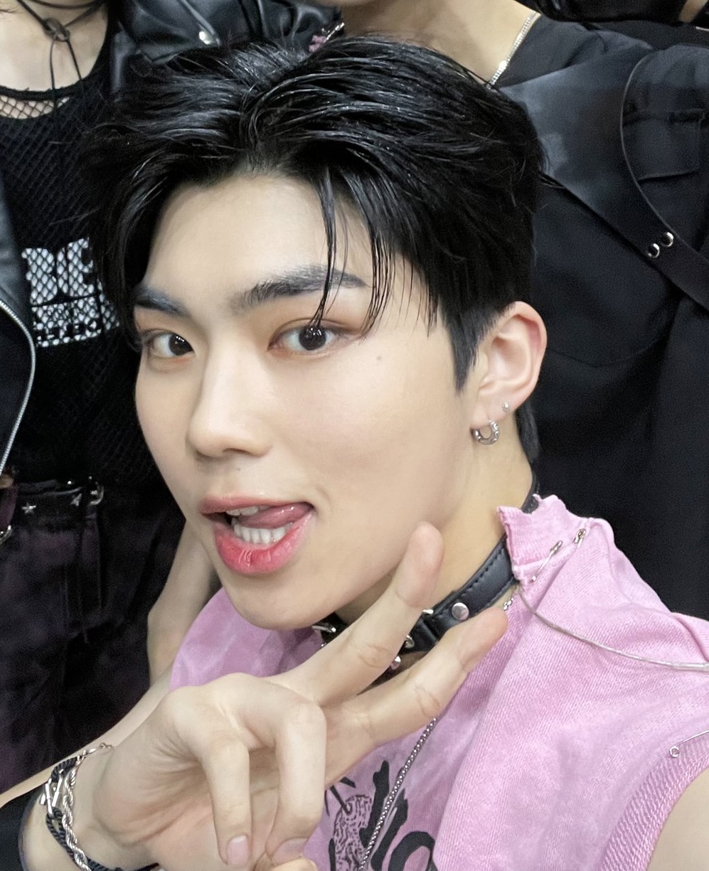 [잡담] 꺄아아아아아ㅏㄱ 건욱이 잘생겨써 ㅠㅠㅠㅠㅠ | 인스티즈