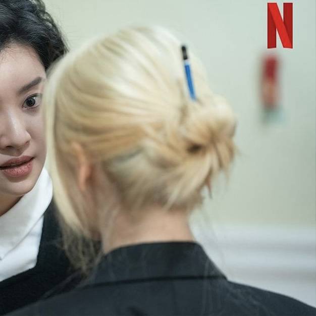 갑자기 이 머리 하고 다니면 이사라병 걸린 것 같아?? | 인스티즈