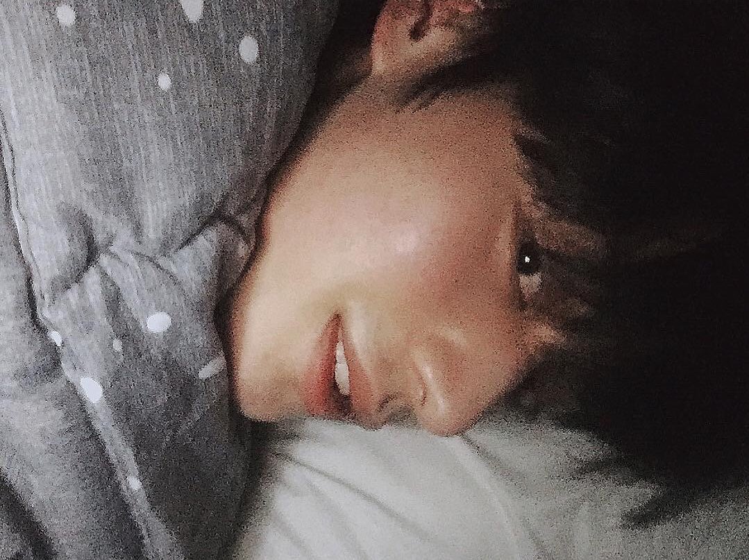 [잡담] 김지웅 포카 이럴 확률 빵프로겠지? | 인스티즈