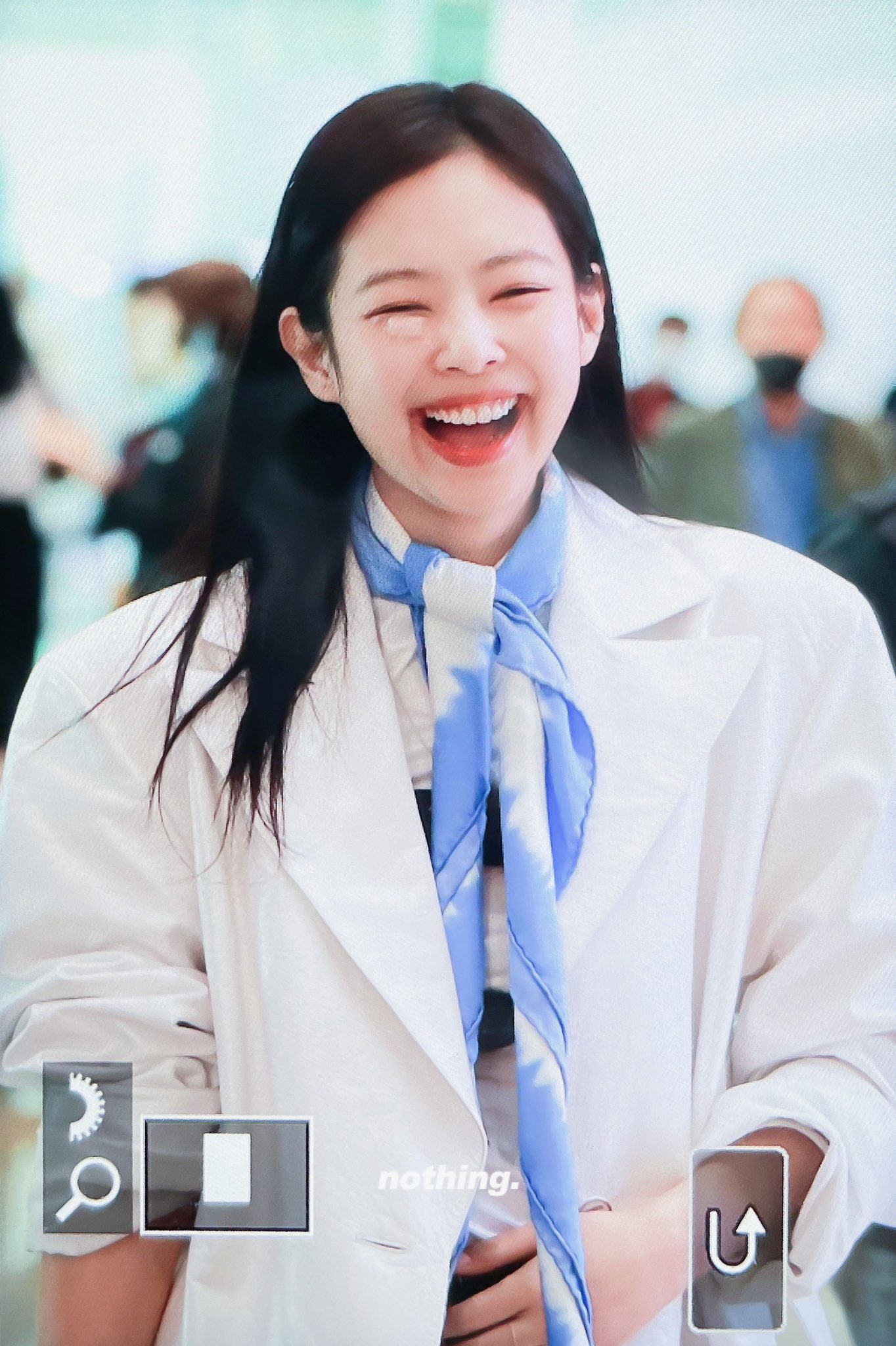 [잡담] 제니 이렇게 웃는 거 넘기엽다 | 인스티즈