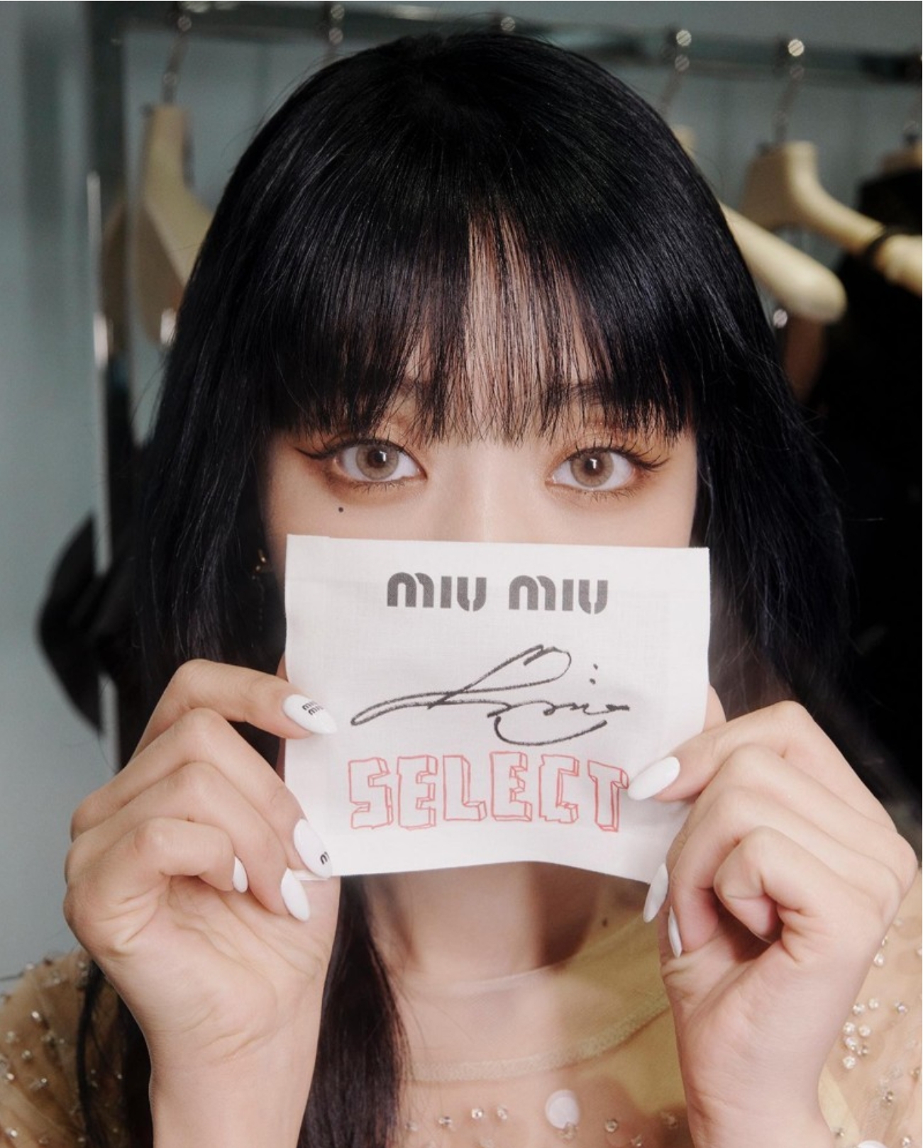 [정보/소식] 요즘 미우미우에서 적극적으로 협찬 받고있다는 국내 여자아이돌....jpg | 인스티즈
