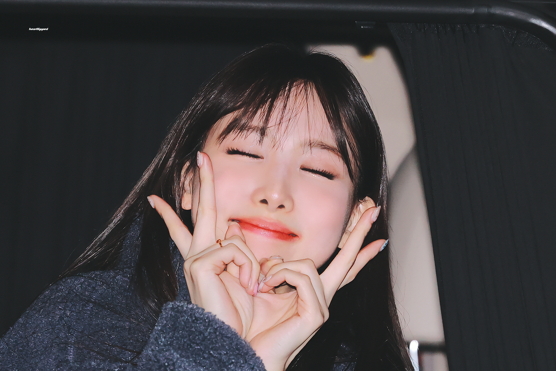 [잡담] 아 나연 어제 엔딩포즈 나연하트 | 인스티즈
