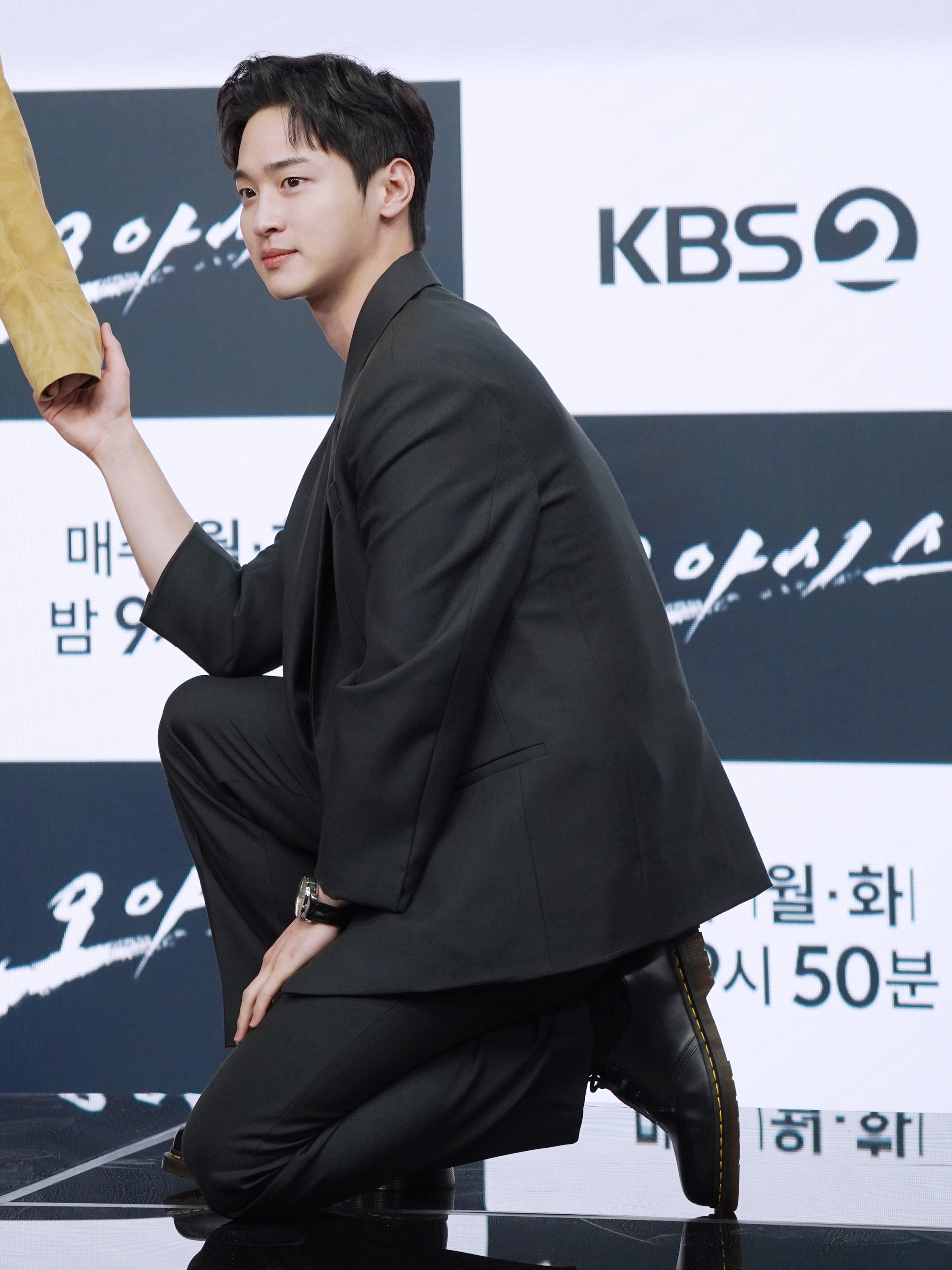 [잡담] 다들 장동윤 갭차이 좀 봐 ㅋㅋㅋ | 인스티즈