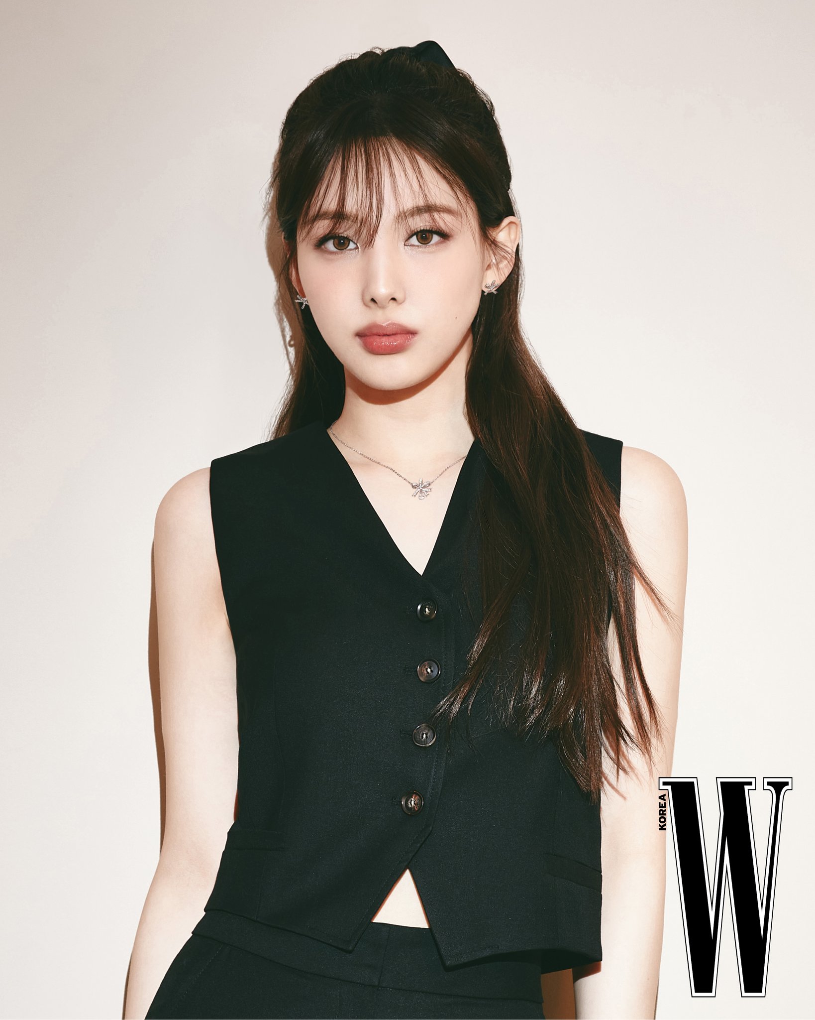 [잡담] 또 레전드 찍은 트와 나연 W Korea 스와로브스키 화보 | 인스티즈