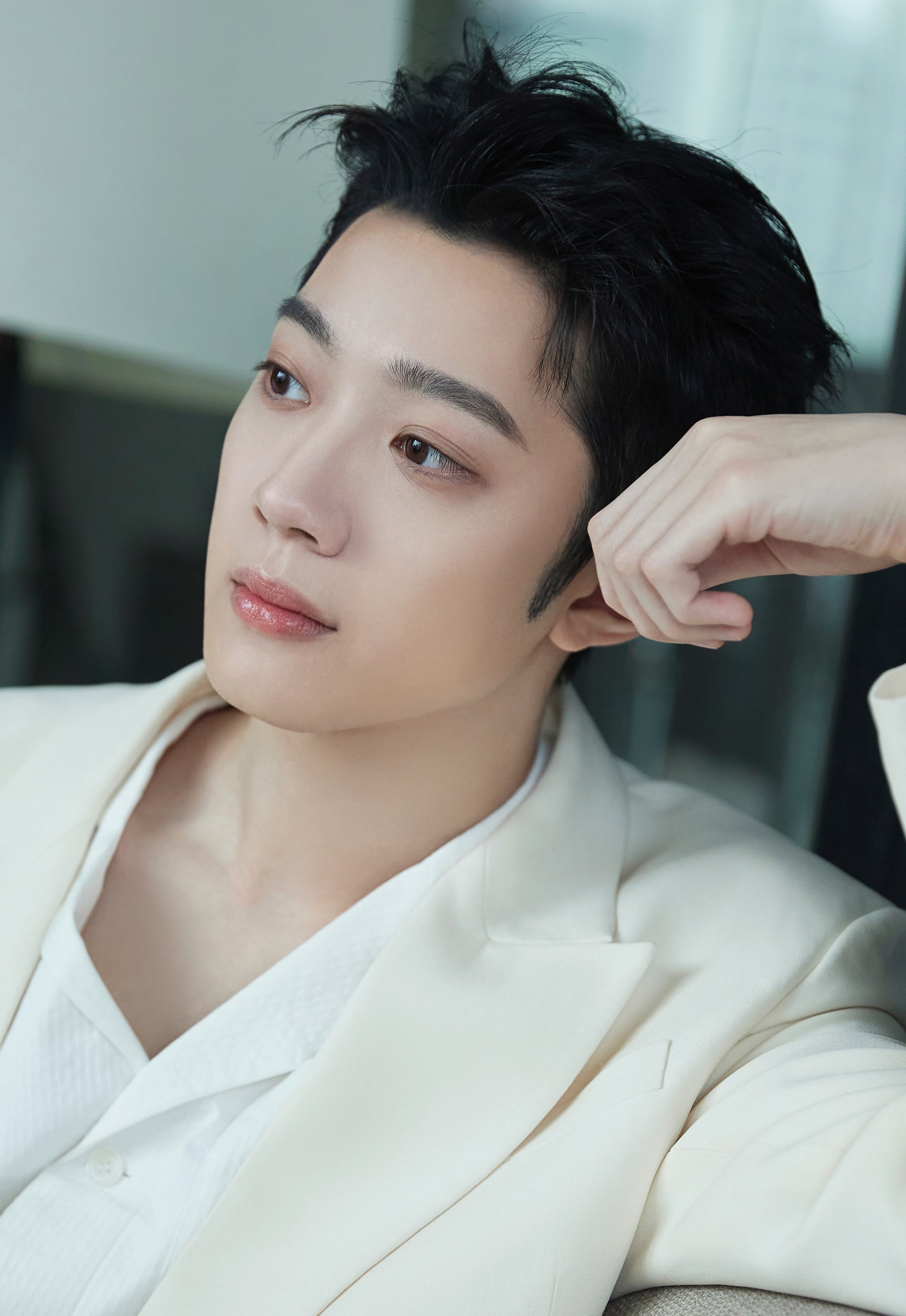 [잡담] 라이관린 머하나해서 근황 찾아봣는데 여전히 짱잘 | 인스티즈