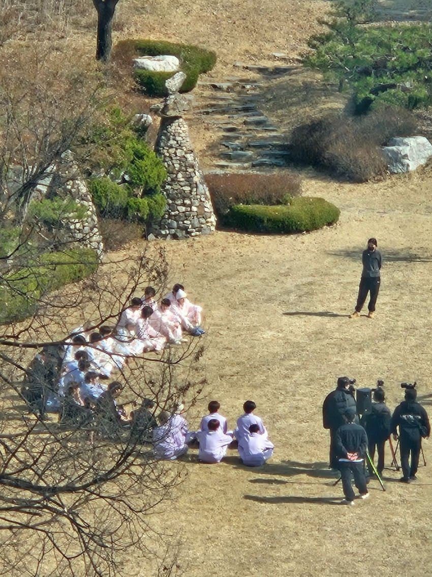 [잡담] 이런 화질의 사진으로 김태래를 찾는 나 (ㅅㅍㅈㅇ) | 인스티즈