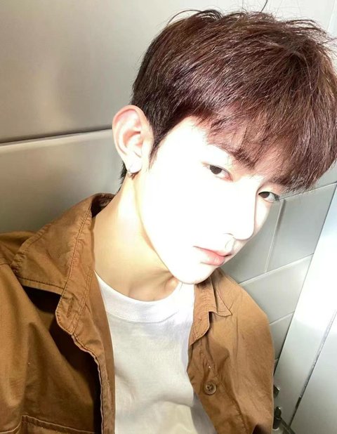[잡담] 장하오 오늘 뜬 셀카 ㄹㅇ 과사느낌나 | 인스티즈