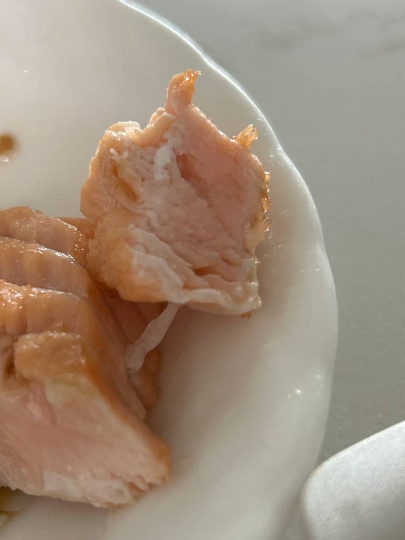 연어 먹고있는데 이거 뭐야..? | 인스티즈