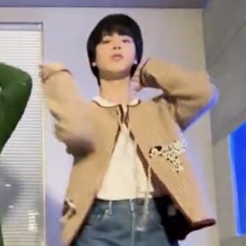 [잡담] 박지민 진짜 이런 옷은 어떻게 본거야ㅋㅋㅋ | 인스티즈