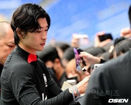 국대 오픈트레이닝에서 레전드 미모 갱신한 조규성 | 인스티즈