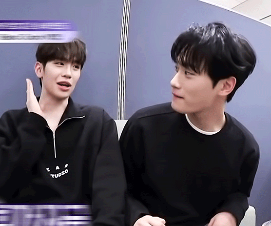 ㄱ [잡담] 금탤 붙어있는 모습들을 모아봄 진짜 염천커플 | 인스티즈