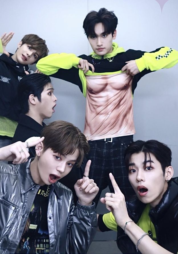 [잡담] ㅋㅋㅋㅋㅋ아 이 사진 또 봐도 웃음 나오네 | 인스티즈