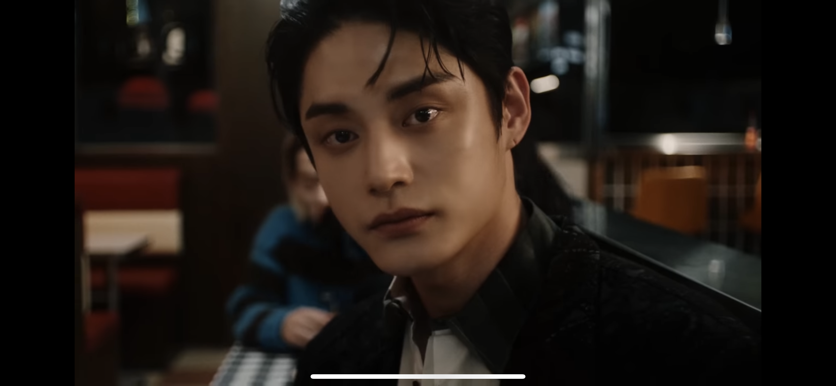 [잡담] 와 김지웅 최근 뮤비에 1초 등장했는데 | 인스티즈