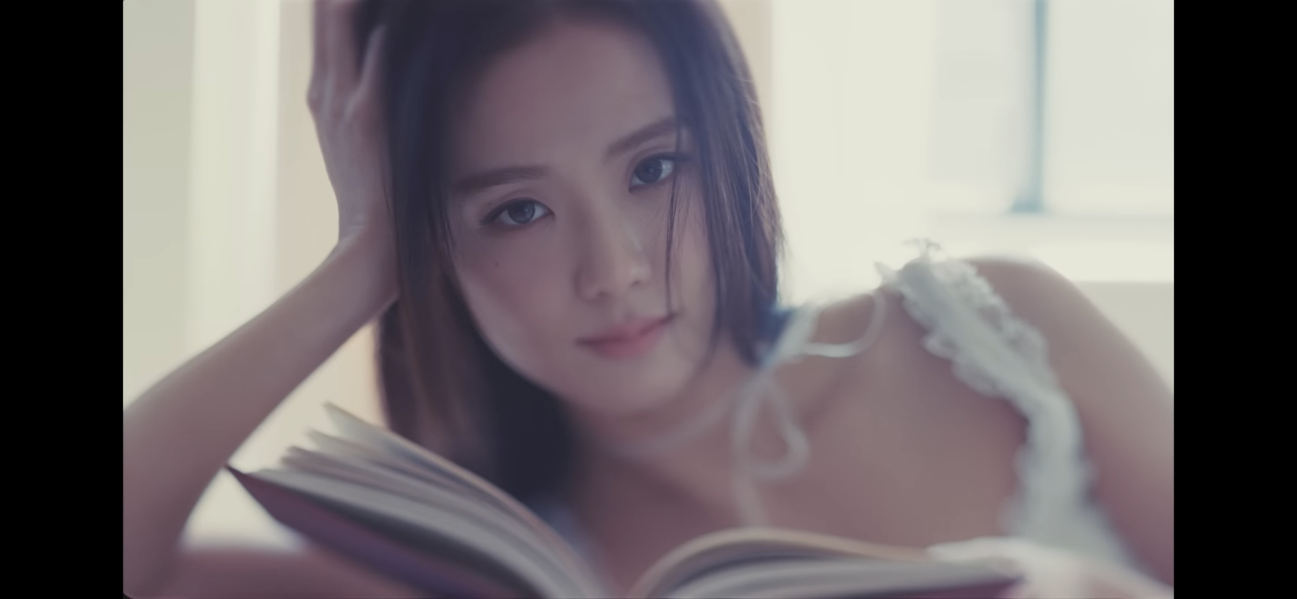 [잡담] 지수 뮤비 보다가 헉함 | 인스티즈
