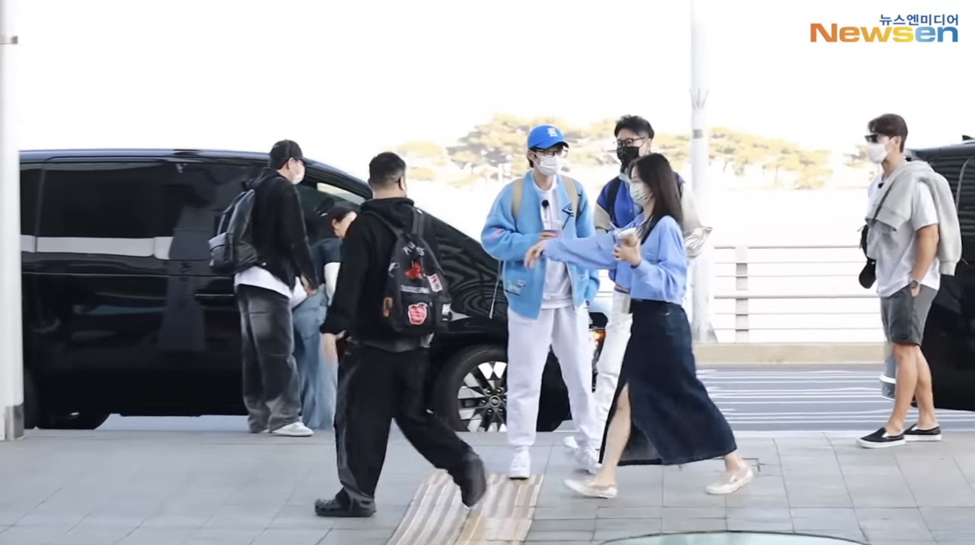 [잡담] 아 런닝맨 멤버들 오늘 출국하는데 왤케 찐가족 바이브냐 | 인스티즈