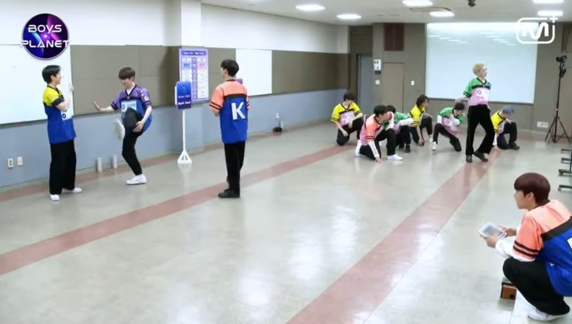 [잡담] 난 백도어팀 매일회귀하는데 주어 보플 윤종우 김태래 | 인스티즈
