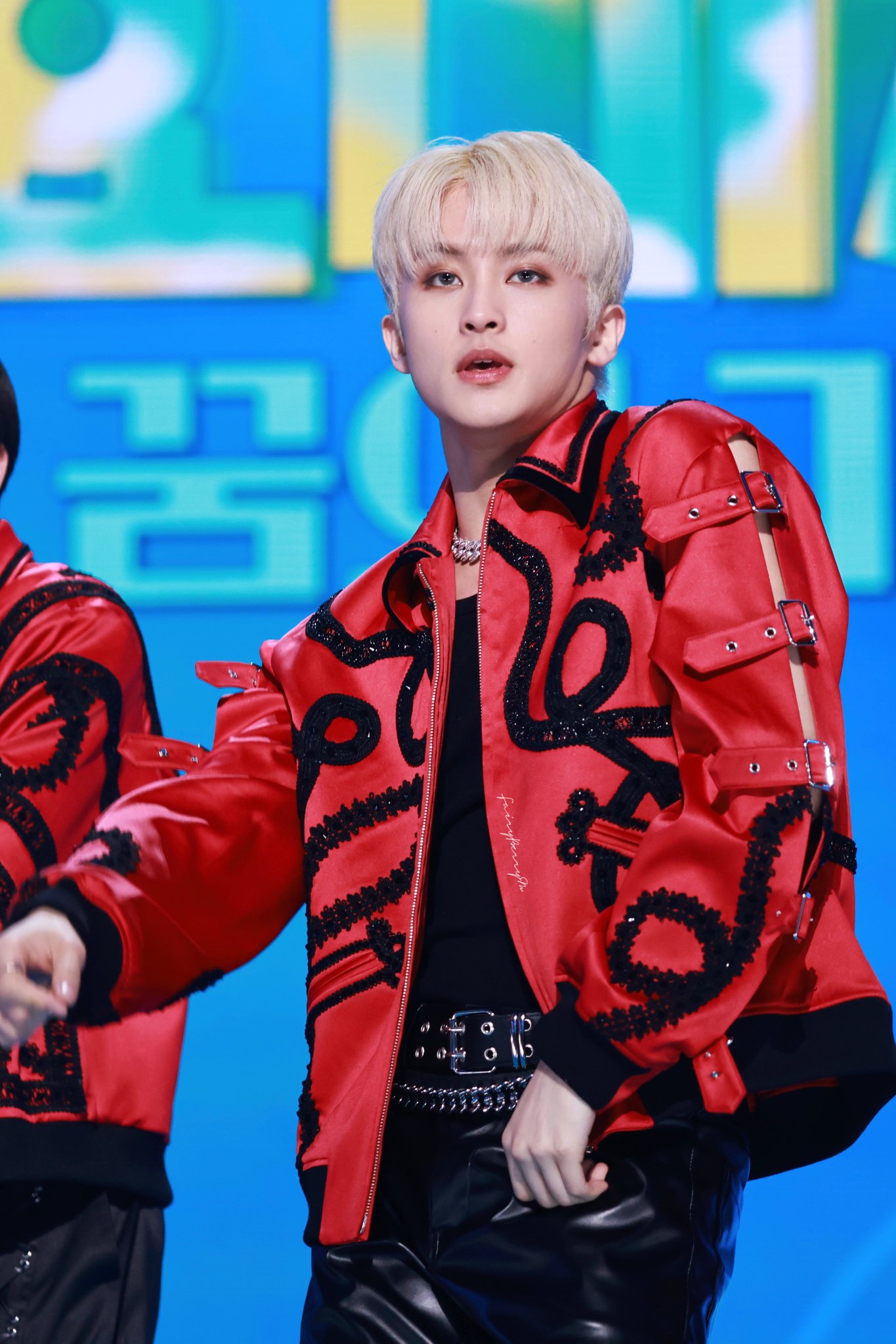 [잡담] 가요대제전 nct 마크 오늘자 | 인스티즈