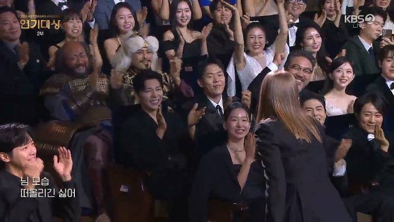 연기대상 축하공연 즐기는 거란족들....; | 인스티즈