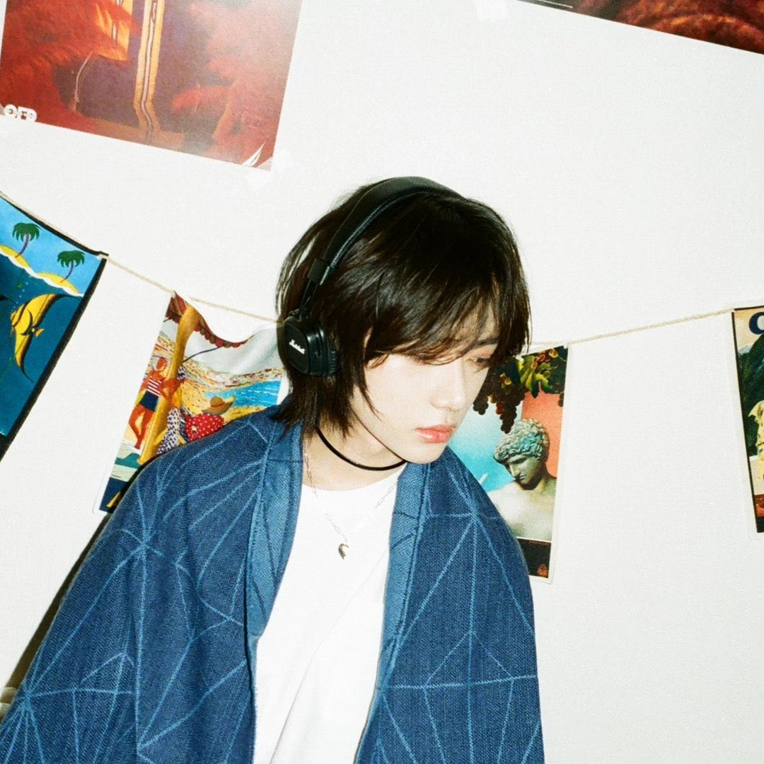 [잡담] 근데 범규 이거저거입고 헤드셋 써야 자기 사복 완성이라더니 | 인스티즈