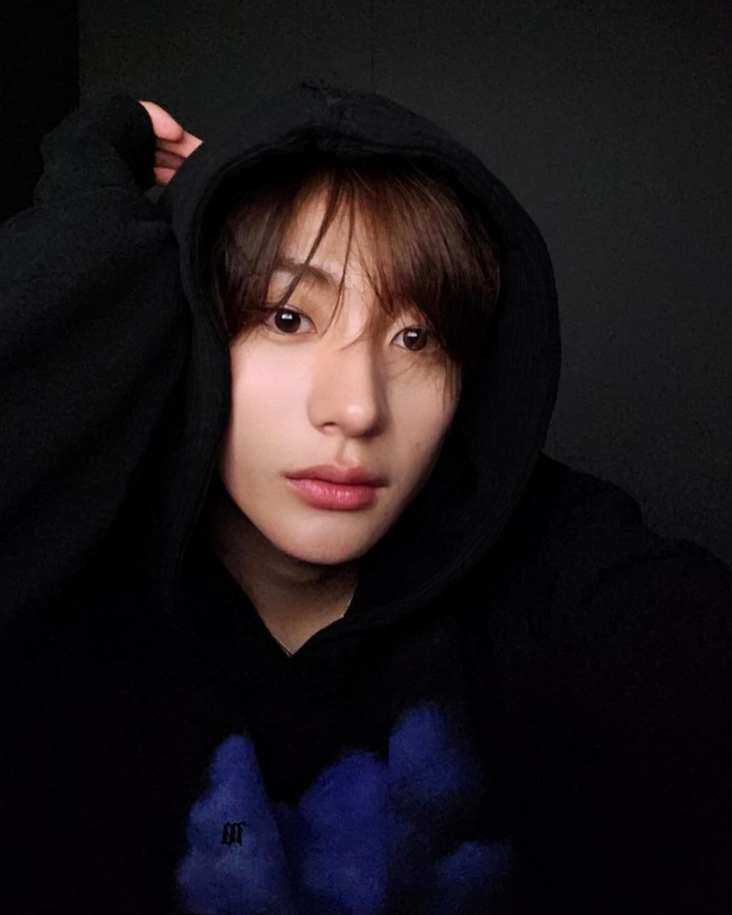 [잡담] 앤톤이 너무 잘생김…… | 인스티즈