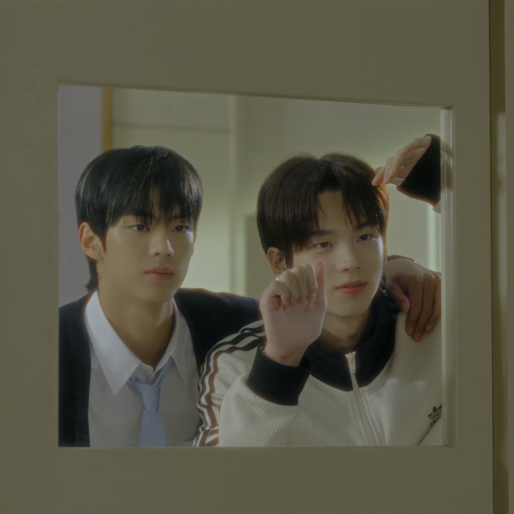 [잡담] 투어스 도훈이랑 신유 진짜 너무 조은데 | 인스티즈