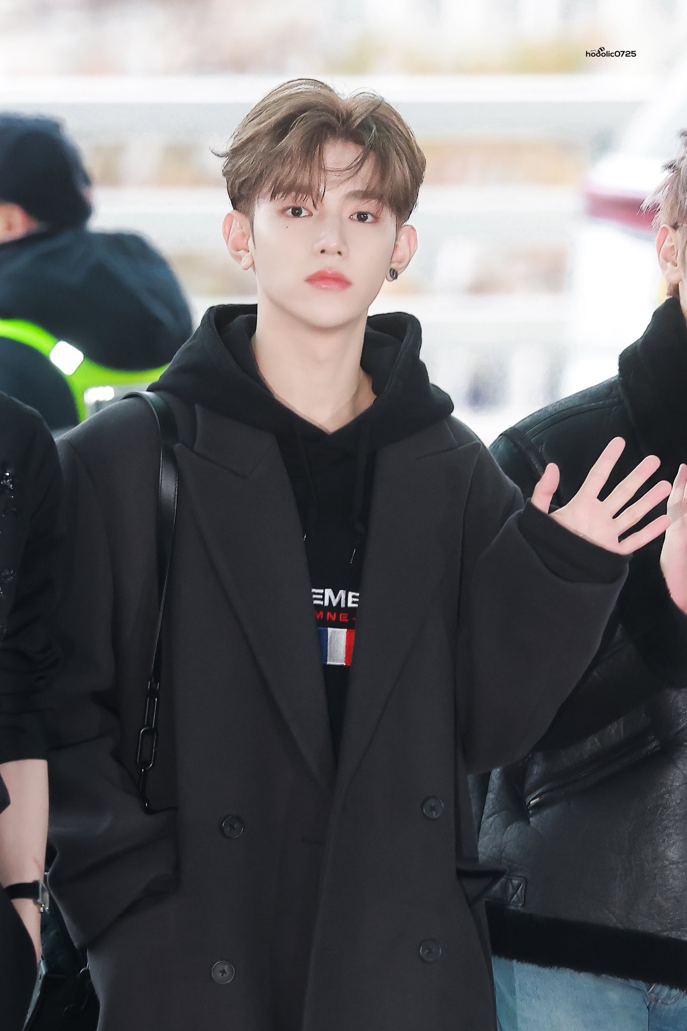 [잡담] 와 장하오 1년전 오늘이랑 어제 비교하니까 | 인스티즈