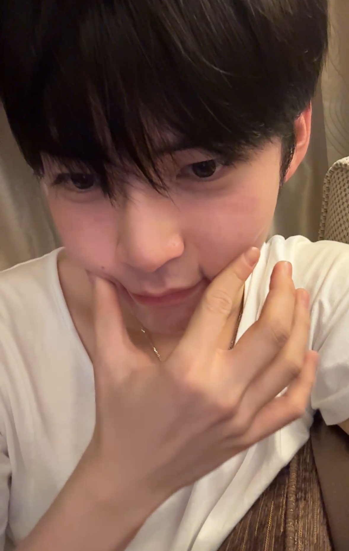 [잡담] 남자를 이렇게까지 좋아해도 되나.. 하.. 성한빈... | 인스티즈