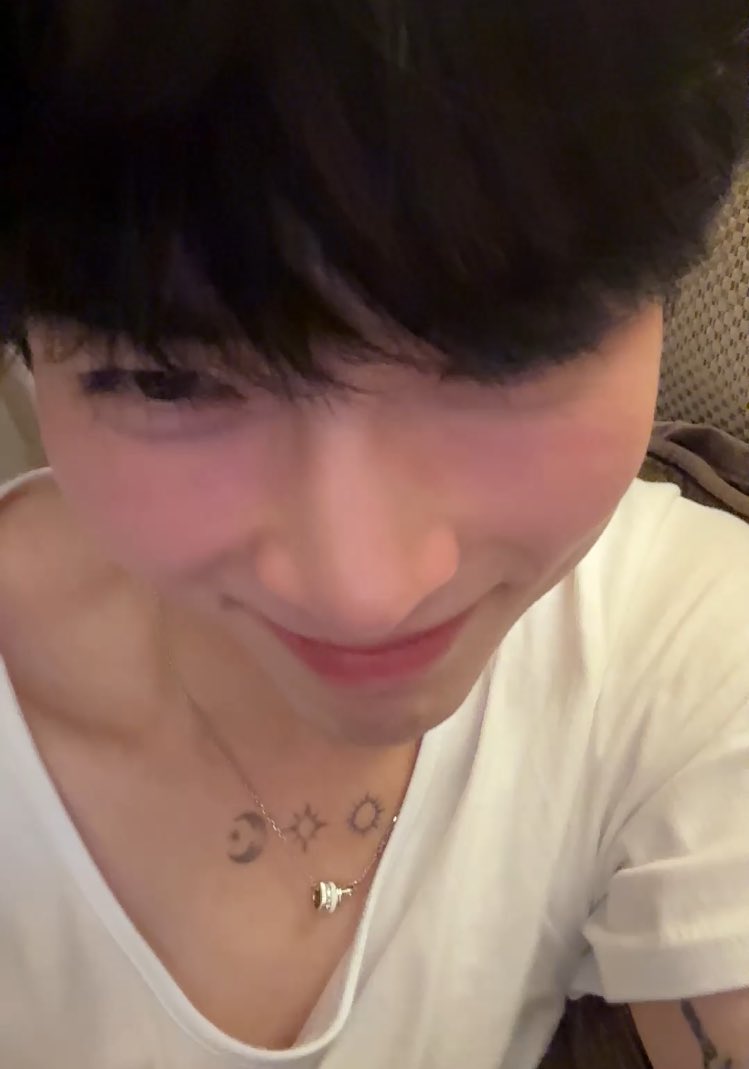 [잡담] 성한빈 왜이렇게까지 볼이 빨개? | 인스티즈