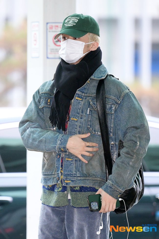 [잡담] 오늘 마크 출국 기사사진 | 인스티즈