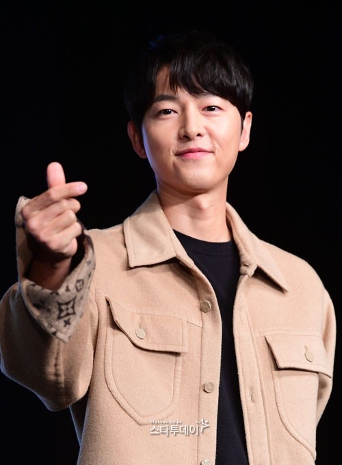 [정보/소식] [단독] 송중기 주연 '로기완', 삼일절 공개 | 인스티즈