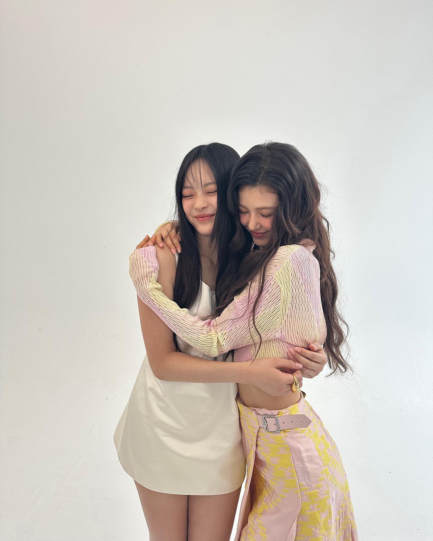 [잡담] 뉴진스 니니즈 너무 좋아 | 인스티즈