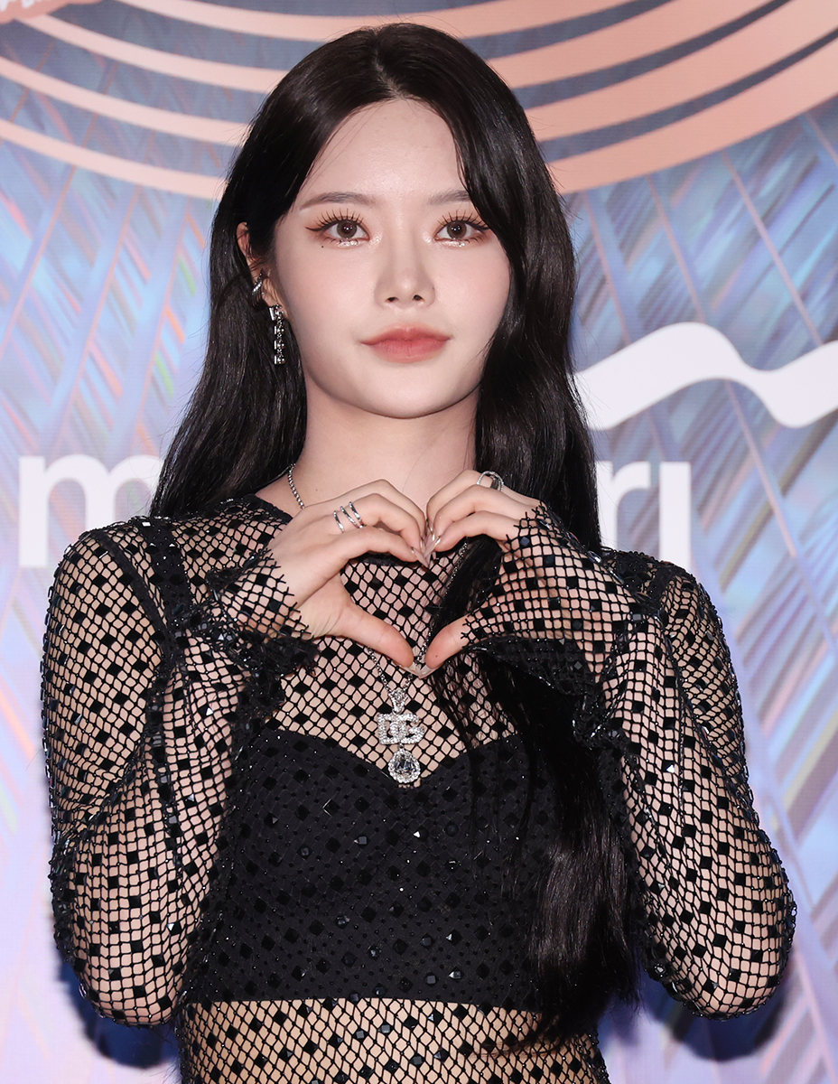 [잡담] 골든디스크 레드카펫 피프티피프티 키나 | 인스티즈