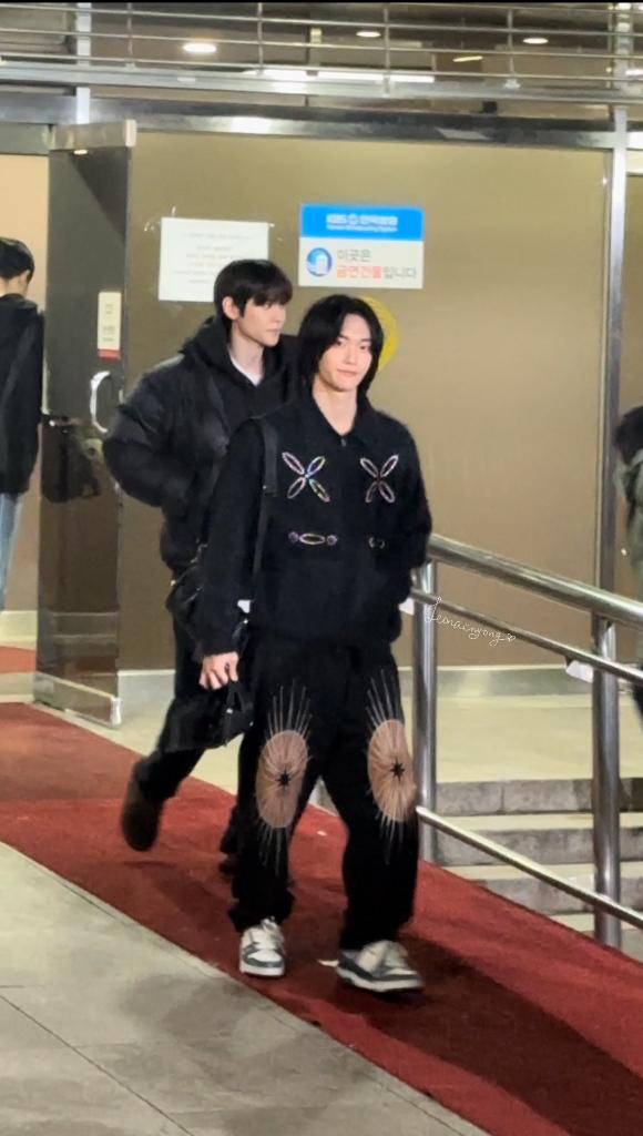 [잡담] 원빈이 사복 은근 되게 킹받음 | 인스티즈