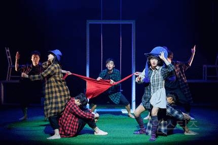 "그 무대, 꽃길이 아니어도"…세정, 연극으로 또 자랐다 (템플) | 인스티즈