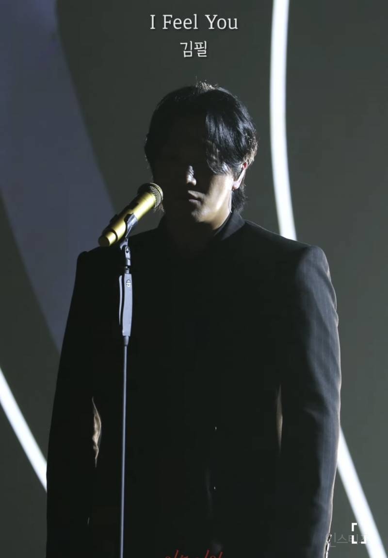 어제 자 이효리의 레드카펫에 엄청나게 벌크업 된 몸으로 등장했던 가수.jpg | 인스티즈