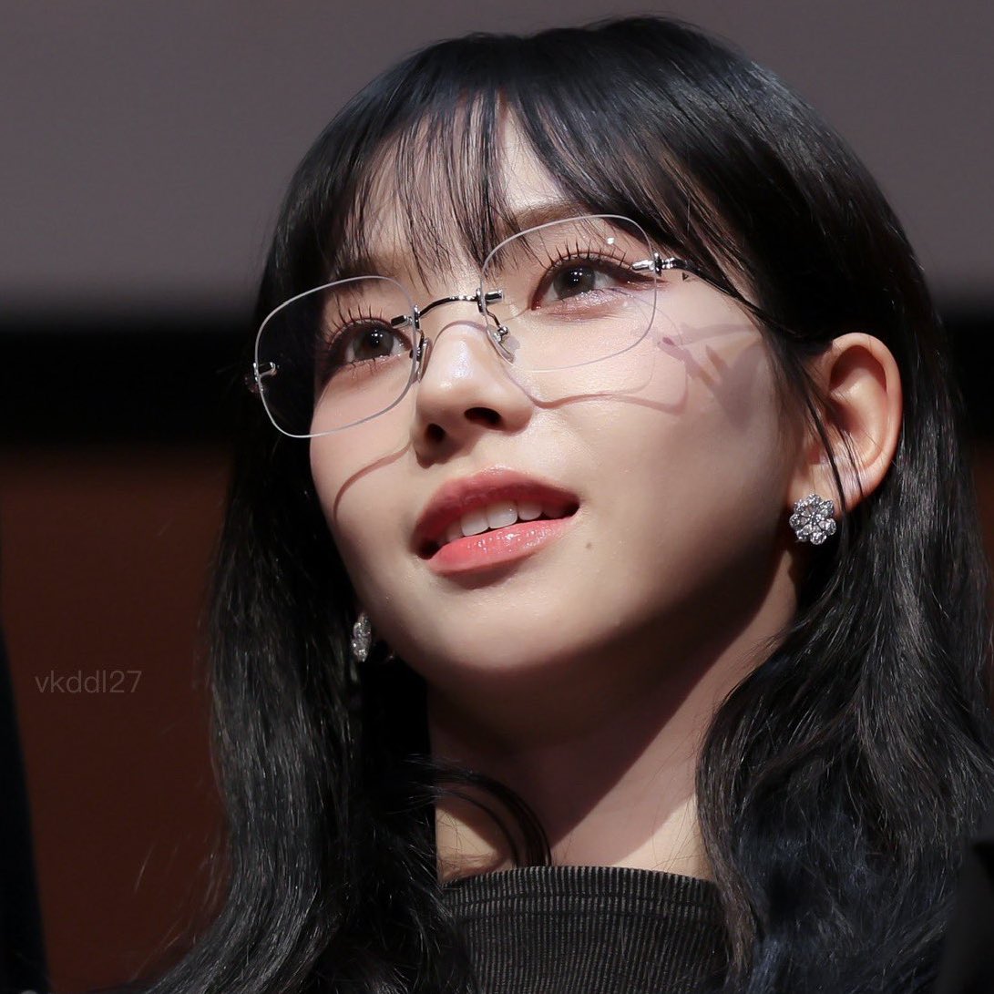[잡담] 카리나 이 만화? 캐릭터 어디 나오는거야?? | 인스티즈