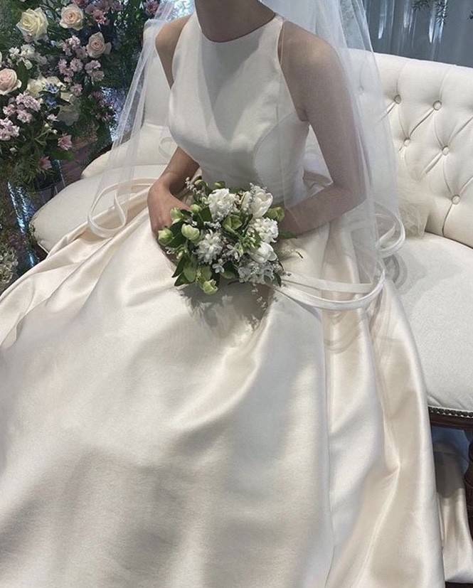 현재 반응 갈리는 웨딩드레스 디자인 취향.JPG | 인스티즈