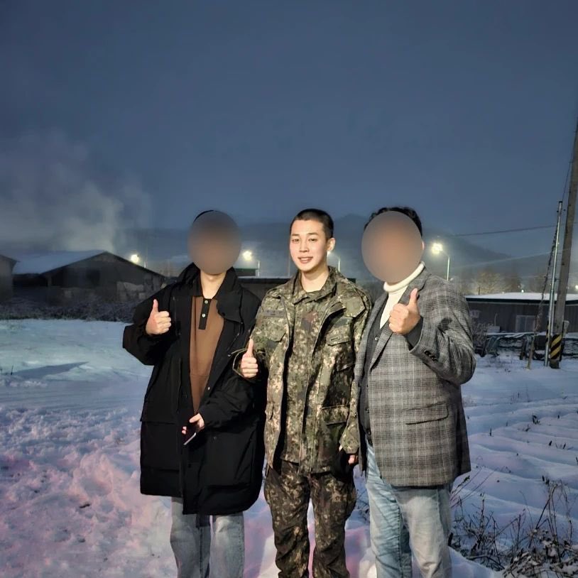 [잡담] 지민 군대사진 떴는데 이거 무슨 상이야? | 인스티즈