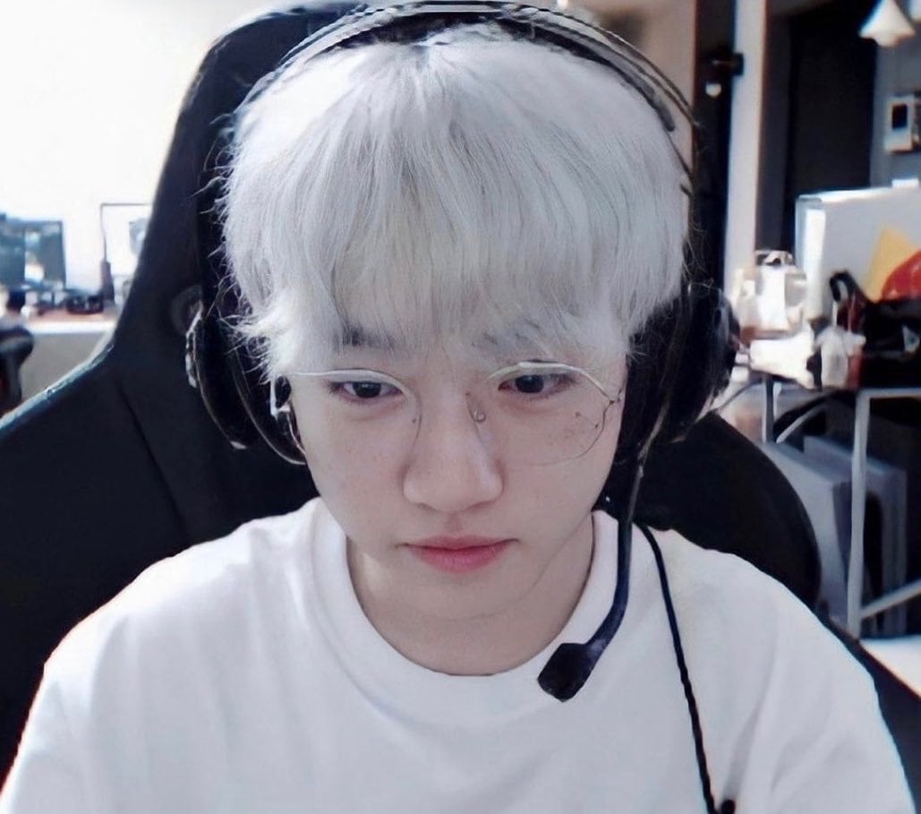 [잡담] 케리아 아는 사람? 이 분 포카까지 완전 아이돌 재질이야 | 인스티즈