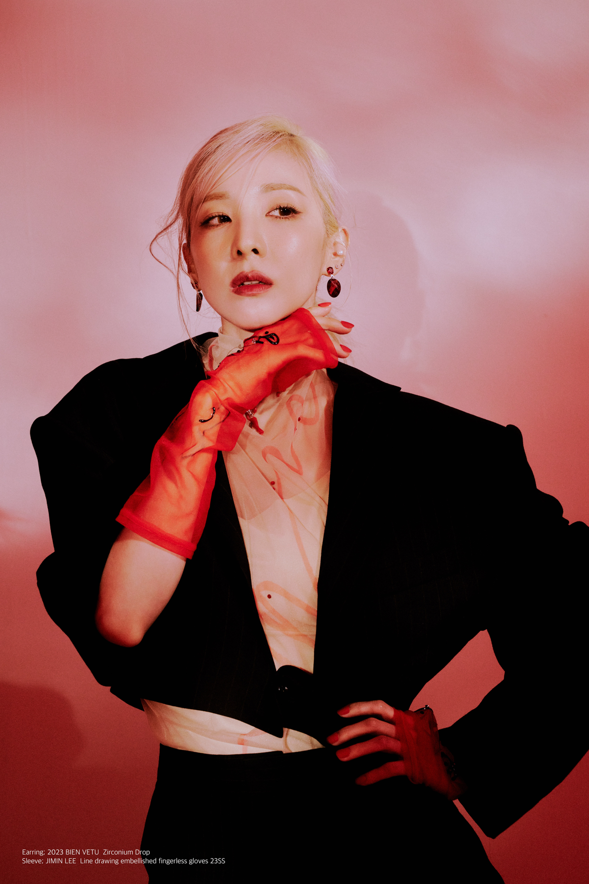 올해 41살이라는 산다라박 오늘자 화보.jpg | 인스티즈