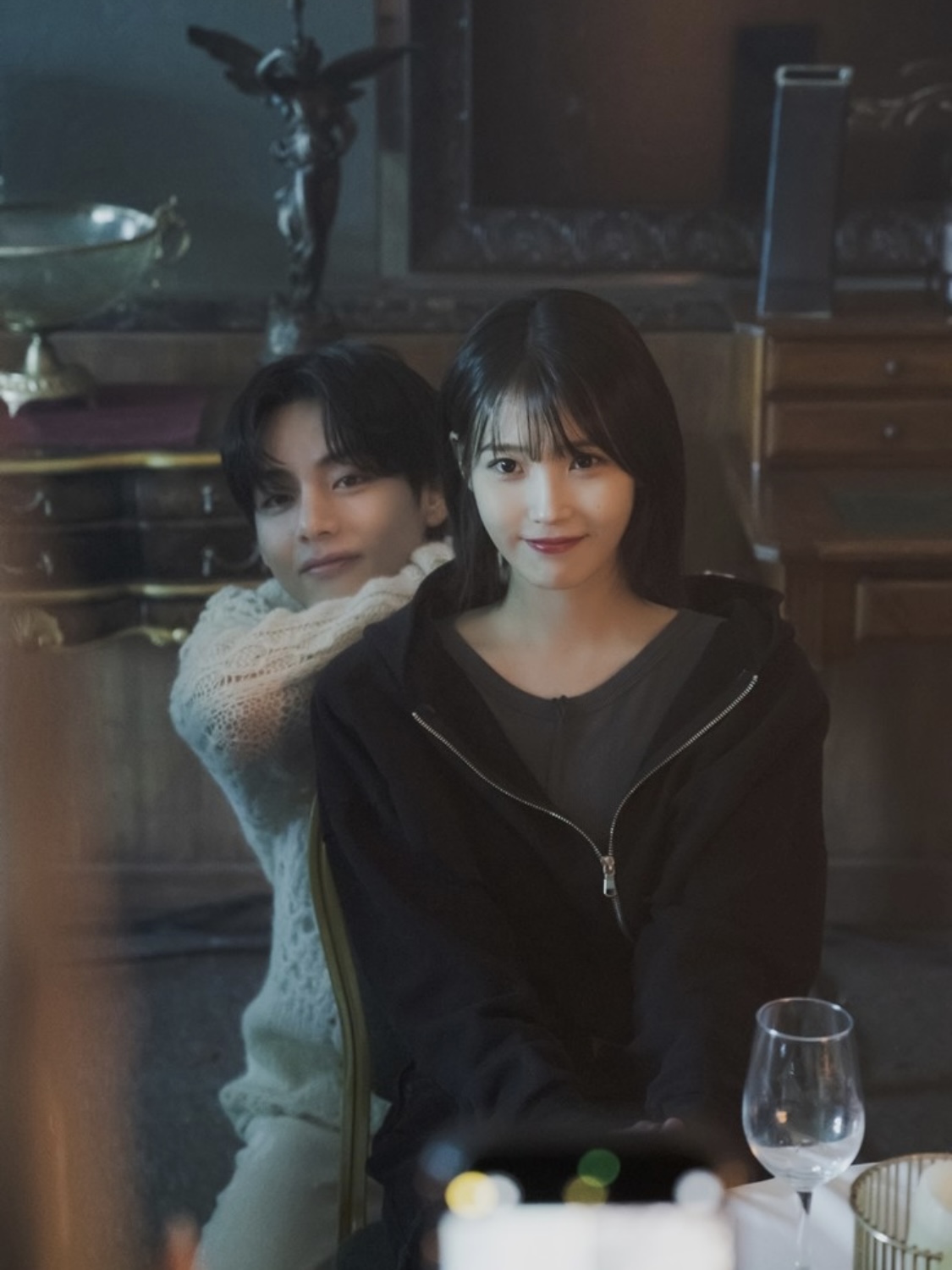 [잡담] 아이유 뷔 요 비하인드짤 넘 ㄱㅇㅇ | 인스티즈