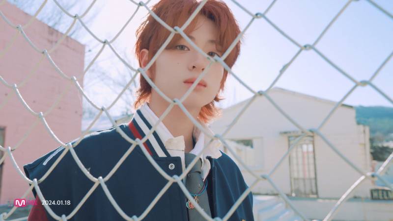 확신의 성장캐 보여주는 남돌 컴백 트레일러 | 인스티즈
