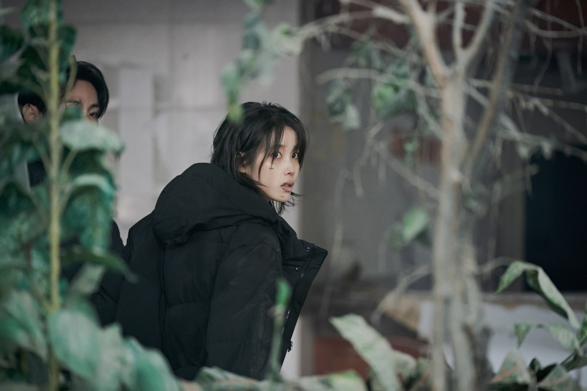 [잡담] 아이유 럽윈올 뮤비 비하인드 사진 좋다.. | 인스티즈