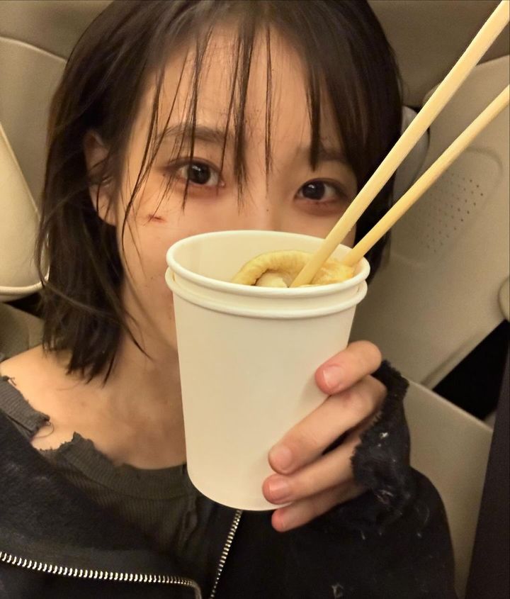 [잡담] 아이유 사진만 봤는데도 걍... | 인스티즈